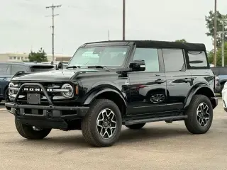 Ford Bronco 2023 4x4 Outer Banks 4 puertas SUV