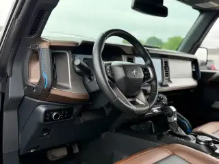 Ford Bronco 2023 4x4 Outer Banks 4 puertas SUV