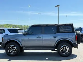 Ford Bronco 2021 4x4 Outer Banks 4 puertas SUV
