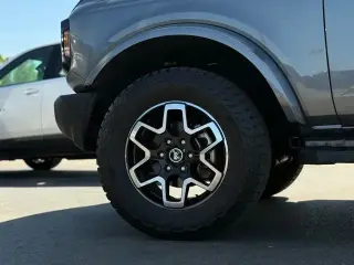 Ford Bronco 2021 4x4 Outer Banks 4 puertas SUV