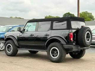 Ford Bronco 2024 4x4 Big Bend 4 puertas SUV
