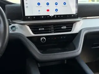 Ford Explorer 2025 AWD Active 4 puertas SUV