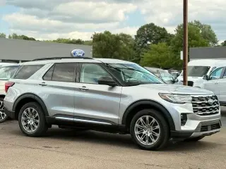 Ford Explorer 2025 AWD Active 4 puertas SUV
