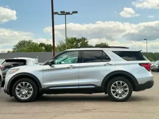 Ford Explorer 2025 AWD Active 4 puertas SUV