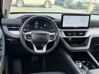 Ford Explorer 2025 AWD Active 4 puertas SUV
