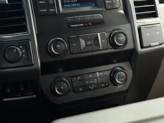 Ford F-250 Super Duty 2019 4x4 XLT Cabina doble 4 puertas 6.8 pies caja corta Pickup