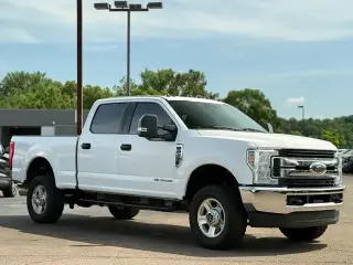 Ford F-250 Super Duty 2019 4x4 XLT Cabina doble 4 puertas 6.8 pies caja corta Pickup
