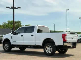 Ford F-250 Super Duty 2019 4x4 XLT Cabina doble 4 puertas 6.8 pies caja corta Pickup