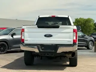Ford F-250 Super Duty 2019 4x4 XLT Cabina doble 4 puertas 6.8 pies caja corta Pickup