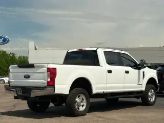 Ford F-250 Super Duty 2019 4x4 XLT Cabina doble 4 puertas 6.8 pies caja corta Pickup