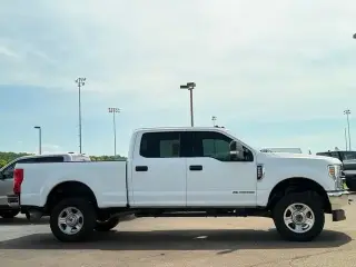 Ford F-250 Super Duty 2019 4x4 XLT Cabina doble 4 puertas 6.8 pies caja corta Pickup
