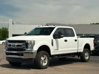 Ford F-250 Super Duty 2019 4x4 XLT Cabina doble 4 puertas 6.8 pies caja corta Pickup