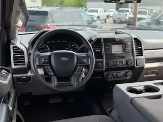Ford F-250 Super Duty 2019 4x4 XLT Cabina doble 4 puertas 6.8 pies caja corta Pickup