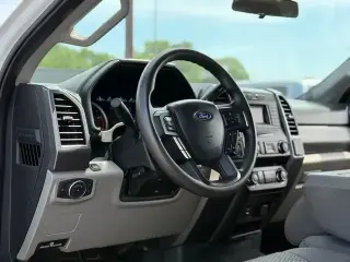 Ford F-250 Super Duty 2019 4x4 XLT Cabina doble 4 puertas 6.8 pies caja corta Pickup