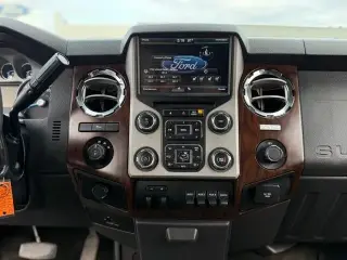Ford F-250 Super Duty 2015 4x4 Lariat 4 puertas SuperCab 6.8 pies. SB Pickup