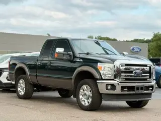 Ford F-250 Super Duty 2015 4x4 Lariat 4 puertas SuperCab 6.8 pies. SB Pickup