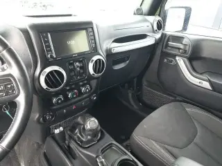 Jeep Wrangler Unlimited 2014 4x4 Sahara 4 puertas SUV
