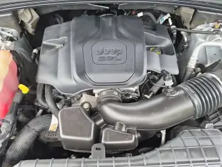 Jeep Grand Cherokee 2022 4x4 Summit 4 puertas SUV (versión de mitad de año)
