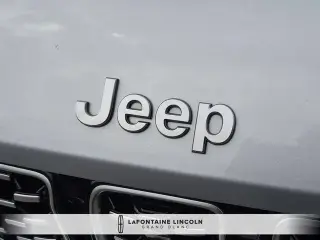 Jeep Grand Cherokee 2022 4x4 Summit 4 puertas SUV (versión de mitad de año)