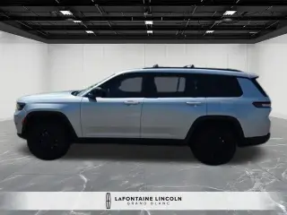 Jeep Grand Cherokee L 2024 4x4 Laredo 4 puertas SUV