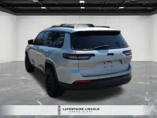 Jeep Grand Cherokee L 2024 4x4 Laredo 4 puertas SUV