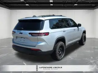 Jeep Grand Cherokee L 2024 4x4 Laredo 4 puertas SUV