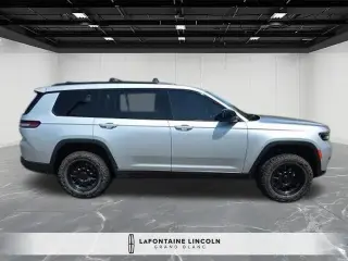 Jeep Grand Cherokee L 2024 4x4 Laredo 4 puertas SUV