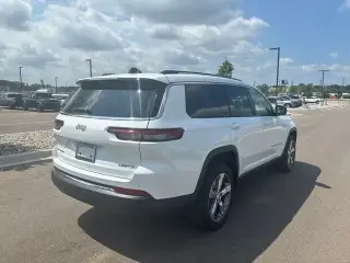 Jeep Grand Cherokee L 2022 4x4 Limited 4 puertas SUV