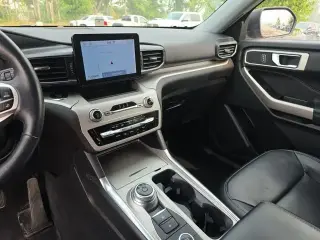 Ford Explorer 2023 AWD XLT 4 puertas SUV