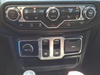 Jeep Wrangler 2022 4x4 Sport 2 puertas SUV