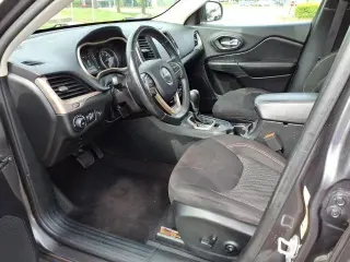 Jeep Cherokee 2017 4x4 Latitude 4 puertas SUV