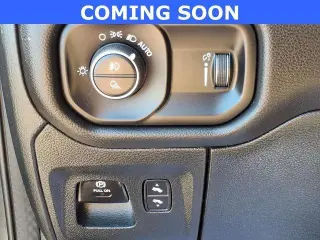 Ram 1500 2024 4x4 Big Horn Cabina Crew de 4 puertas 5.6 pies. Pickup SB