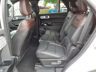 Ford Explorer 2023 AWD Platinum 4 puertas SUV