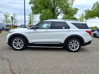 Ford Explorer 2023 AWD Platinum 4 puertas SUV
