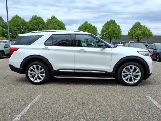 Ford Explorer 2023 AWD Platinum 4 puertas SUV