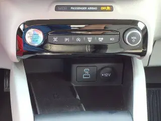 Ford Escape 2023 AWD Platinum 4 puertas SUV