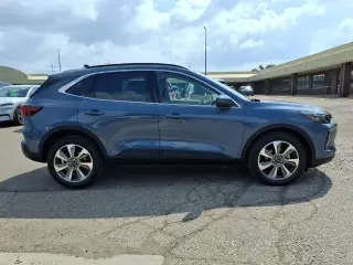 Ford Escape 2023 AWD Platinum 4 puertas SUV