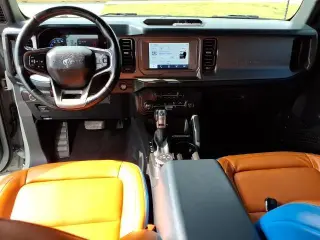 Ford Bronco 2023 4x4 Outer Banks 4 puertas SUV