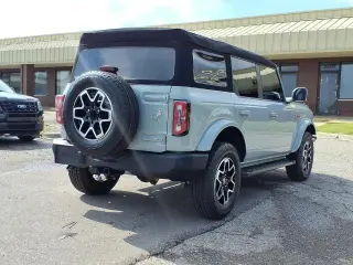 Ford Bronco 2023 4x4 Outer Banks 4 puertas SUV