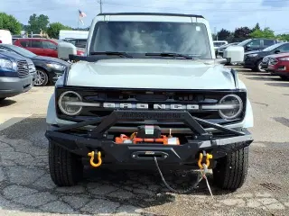 Ford Bronco 2023 4x4 Outer Banks 4 puertas SUV