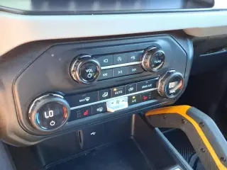 Ford Bronco 2023 4x4 Badlands Avanzado 4 puertas SUV
