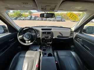 Jeep Liberty 2012 4x4 Sport 4 puertas SUV
