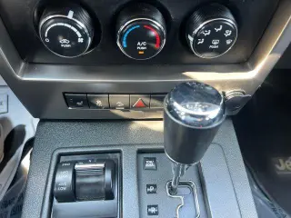 Jeep Liberty 2012 4x4 Sport 4 puertas SUV