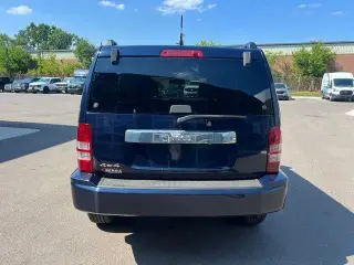 Jeep Liberty 2012 4x4 Sport 4 puertas SUV