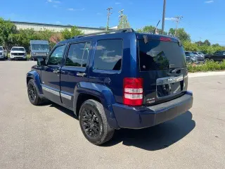 Jeep Liberty 2012 4x4 Sport 4 puertas SUV
