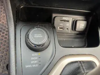 Jeep Cherokee 2016 4x4 Latitude 4 puertas SUV