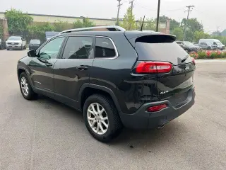 Jeep Cherokee 2016 4x4 Latitude 4 puertas SUV