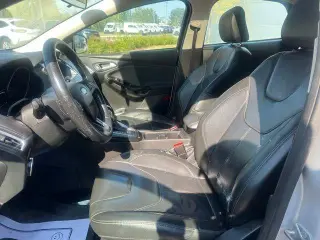 Ford Focus 2018 Titanium 4 puertas Hatchback