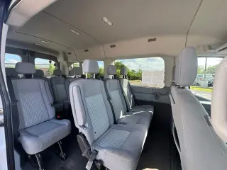 Furgoneta Ford Transit 2018 350 XL 3 puertas LWB Techo Medio para Pasajeros con Puerta Deslizante del Lado del Pasajero