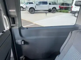 Furgoneta Ford Transit 2018 350 XL 3 puertas LWB Techo Medio para Pasajeros con Puerta Deslizante del Lado del Pasajero